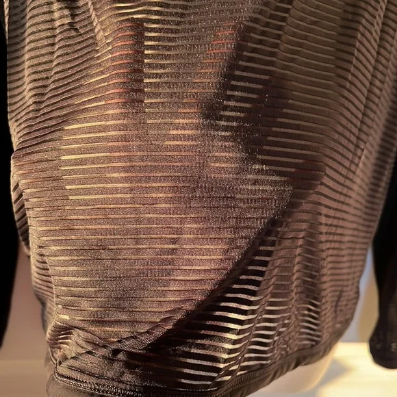 LULULEMON Long sleeve sheer stripe top - Picture 4 of 6